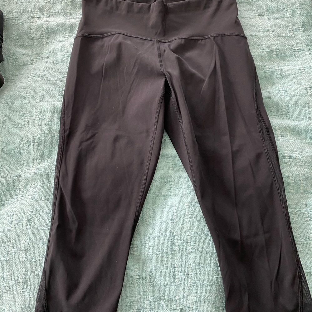 Lululemon cropped pants with Mesh side